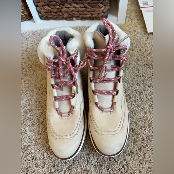 Cole Haan Pink and Cream Rain Boots for Winter Comfort Size 10 - Picture 1 of 8